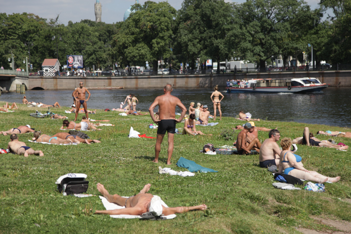 Рабочая неделя в Петербурге закончится теплым ясным днем